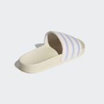 ⁦adidas Womens' Adilette Slides - White⁩ - الصورة ⁦8⁩