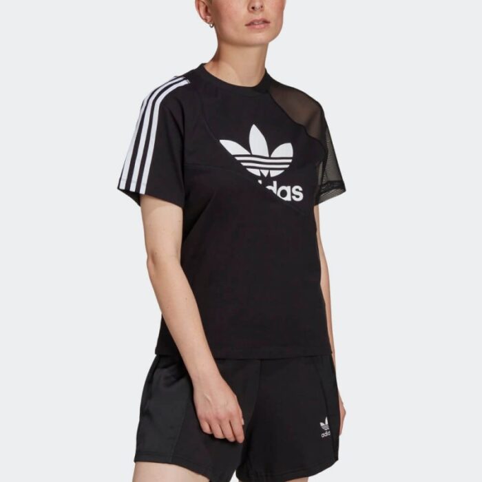 ⁦بلوزه وتيشيرت ادي كولور سبليت بشعار الماركة من اديداس للنساء لون أسود Adidas ADICOLOR SPLIT TREFOIL T-Shirts⁩ - الصورة ⁦5⁩