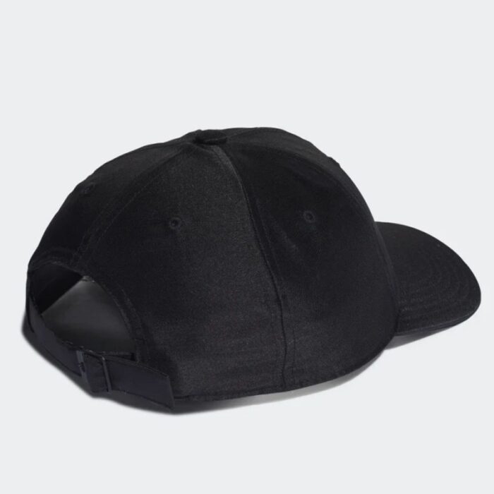 ⁦adidas Unisex' Satin Baseball Cap - Black- طاقية اديداس ستين بيسبول للجنسين لون اسود⁩ - الصورة ⁦3⁩