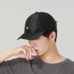 ⁦adidas Unisex' Satin Baseball Cap - Black- طاقية اديداس ستين بيسبول للجنسين لون اسود⁩ - الصورة ⁦6⁩