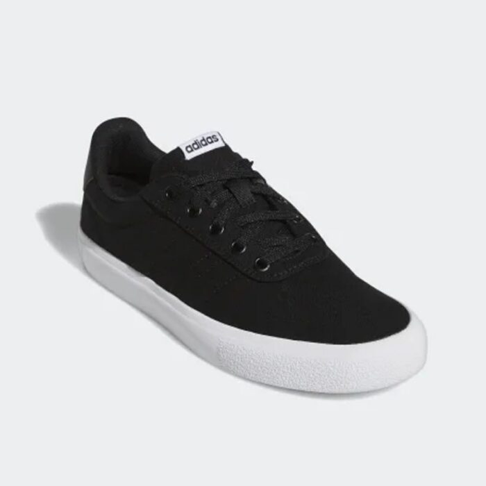 ⁦adidas Womens' Vulc Raid3r Skateboarding Shoes - Black- حذاء اديداس فلوك ريد 3 ار للنساء لون أسود ونعل أبيض⁩ - الصورة ⁦2⁩