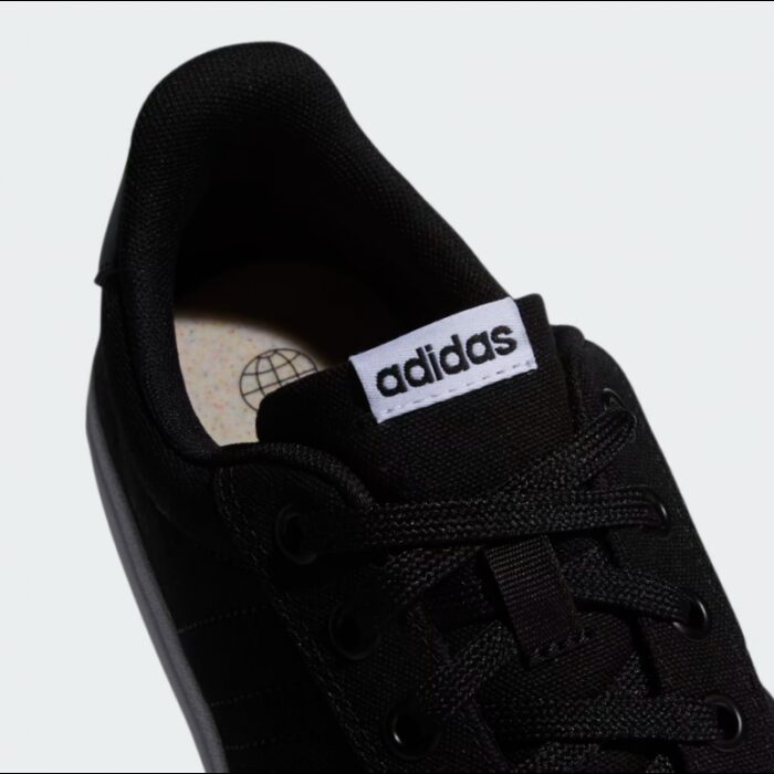⁦adidas Womens' Vulc Raid3r Skateboarding Shoes - Black- حذاء اديداس فلوك ريد 3 ار للنساء لون أسود ونعل أبيض⁩ - الصورة ⁦9⁩