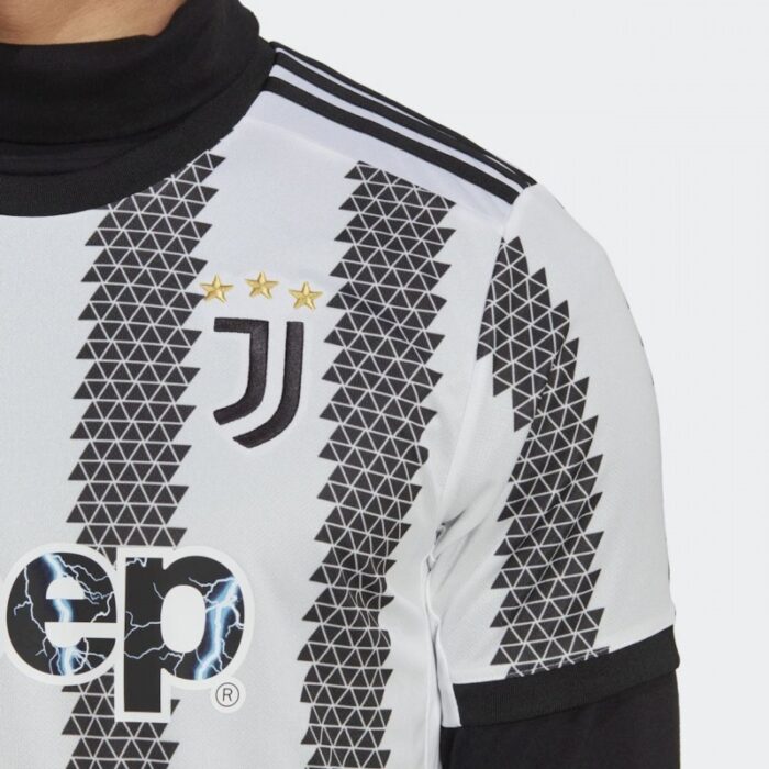 ⁦Adidas Juventus 22/23 Home Jersey - White- تيشيرت اديداس لون أبيض⁩ - الصورة ⁦4⁩