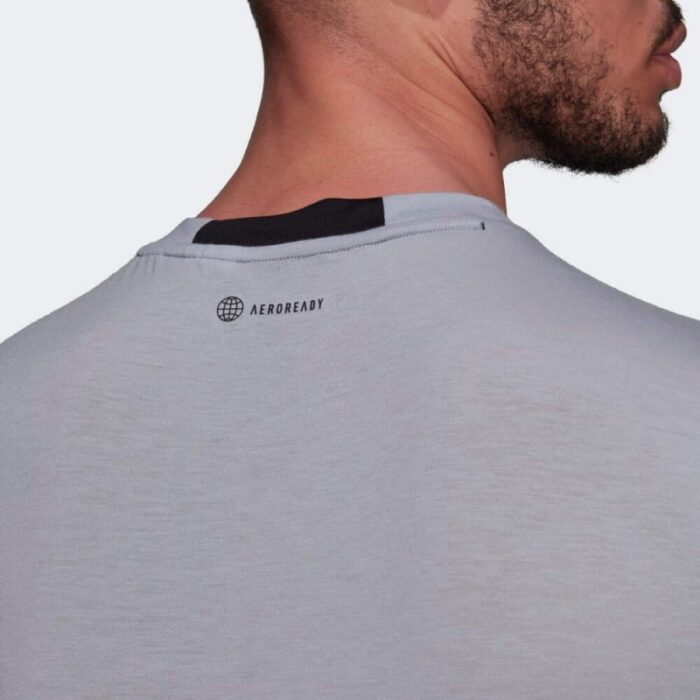 ⁦adidas Designed for Training Workout Tee - Grey⁩ - الصورة ⁦7⁩