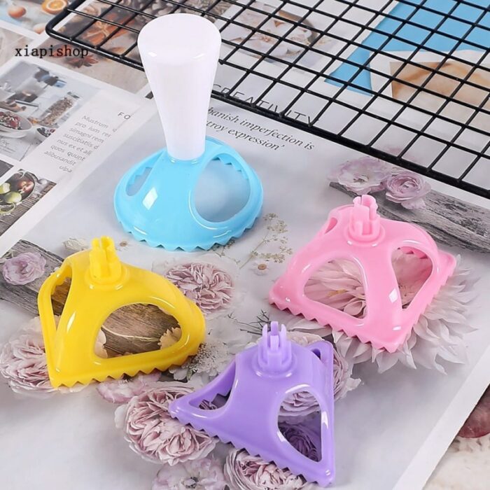 10311321_67db5621042fa طقم 4 قطاعات بسكويت ايطالي بلاستيك - الصورة 1