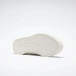 ⁦حذاء ريبوك كلوب سي كلن للنساء لون طحيني - Reebok Women's Club C Clean Shoes⁩ - الصورة ⁦3⁩