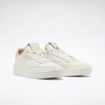 ⁦حذاء ريبوك كلوب سي كلن للنساء لون طحيني - Reebok Women's Club C Clean Shoes⁩ - الصورة ⁦5⁩