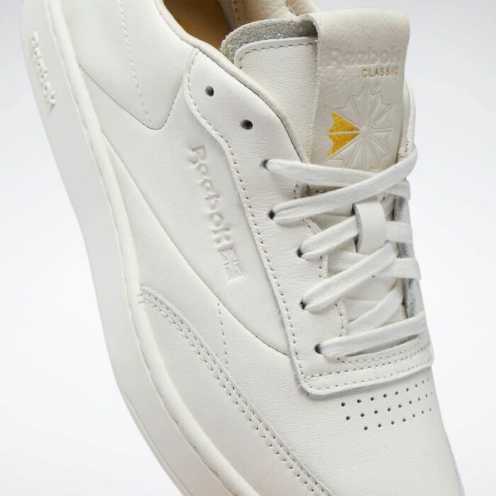 ⁦حذاء ريبوك كلوب سي كلن للنساء لون طحيني - Reebok Women's Club C Clean Shoes⁩ - الصورة ⁦8⁩