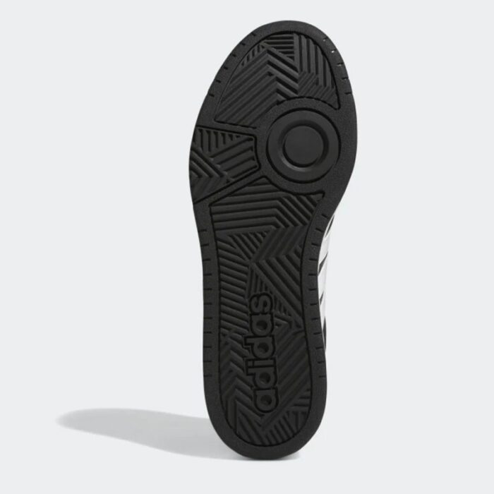 ⁦adidas Mens' Hoops 3.0 Low Classic Vintage Shoes - حذاء اديداس هوبس 3.0 لو كلاسيك للرجال لون اسود ونعل ابيض⁩ - الصورة ⁦3⁩