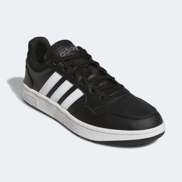 ⁦adidas Mens' Hoops 3.0 Low Classic Vintage Shoes - حذاء اديداس هوبس 3.0 لو كلاسيك للرجال لون اسود ونعل ابيض⁩ - الصورة ⁦4⁩