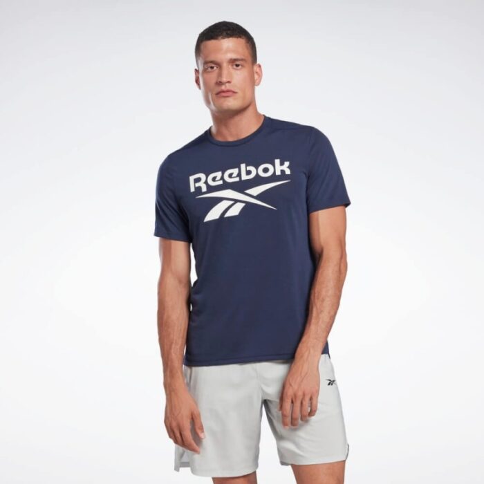 ⁦Reebok Mens' Workout Ready Supremium Graphic Tee- تيشيرت ريبوك وورك اوت للرجال لون كحلي⁩ - الصورة ⁦3⁩