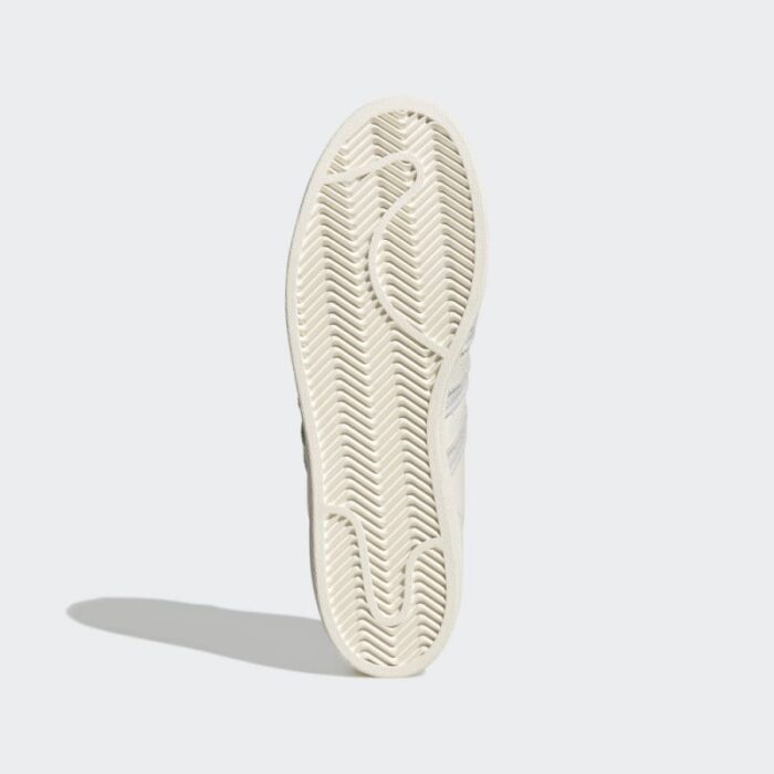 ⁦حذاء سوبر ستار فيجان من اديداس للرجال حذاء رياضي للرجال لون أبيض adidas SUPERSTAR VEGAN Shoes⁩ - الصورة ⁦3⁩