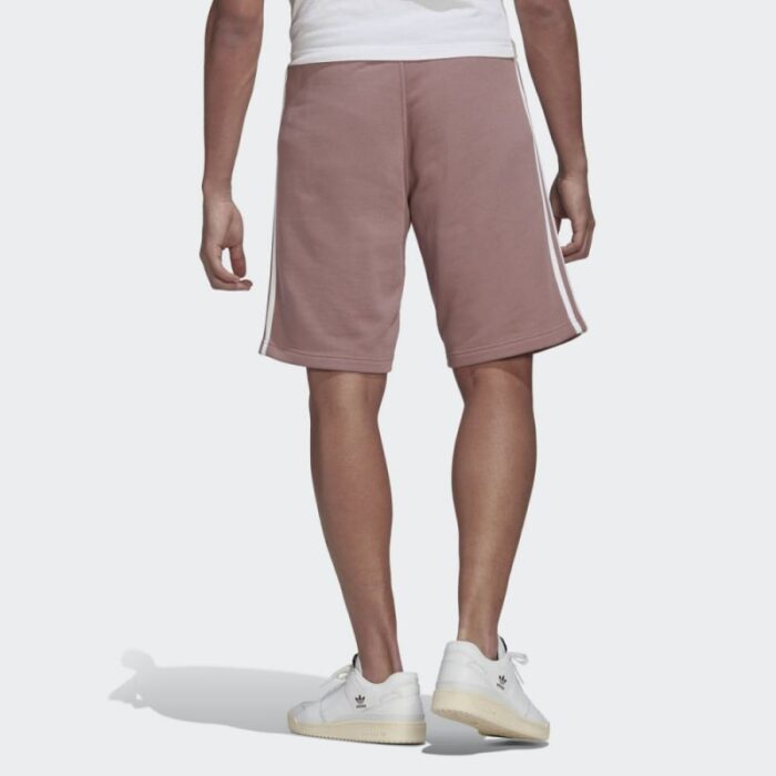⁦Adidas Mens' 3-Stripes Sweat Shorts- شورت اديداس ث خطوط للرجال لون بنفسجي⁩ - الصورة ⁦4⁩