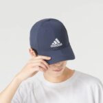 ⁦adidas Unisex' Lightweight Embroidered Baseball Cap -Blue- طاقية اديداس لايت ويت ايمبروديد للجنسين لون أزرق⁩ - الصورة ⁦5⁩