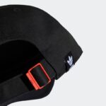 ⁦adidas Kids' Lifestyle Disney Mickey Baseball Cap - Black⁩ - الصورة ⁦4⁩