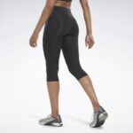 ⁦Reebok‏ Workout Ready Basic Capri Tights⁩ - الصورة ⁦3⁩