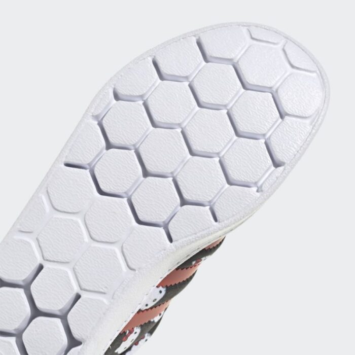 ⁦adidas Kids' Hello Kitty Superstar 360 Shoes - White- حذاء اديداس هالو كيتي سوبر ستار 360 للأطفال لون أبيض⁩ - الصورة ⁦11⁩