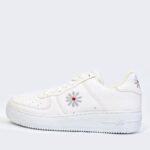 حذاء سبورت شبابي لون أبيض