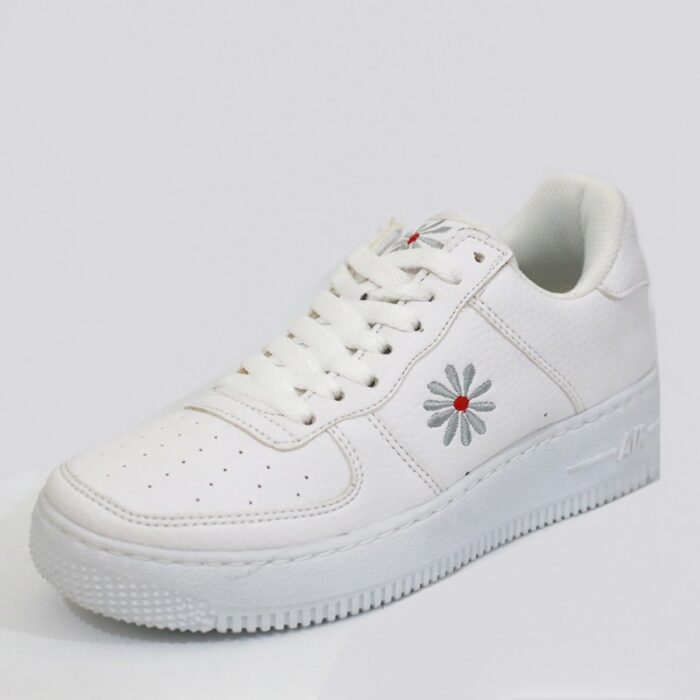 ⁦حذاء سبورت شبابي لون أبيض⁩ - الصورة ⁦2⁩