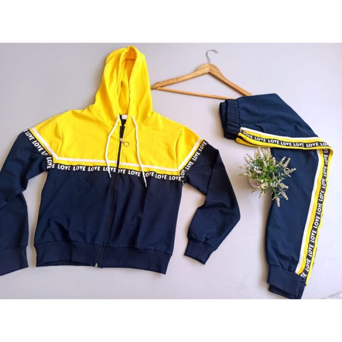 10313691_67db5d25bc8c7 ترينج ستاتي - الصورة 1