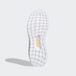 ⁦adidas Womens' Ultraboost Slip-On DNA Shoes - White- حذاء اديداس ألترا بوست سليب أون دي ان ايه للنساء لون أبيض⁩ - الصورة ⁦7⁩
