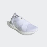 ⁦adidas Womens' Ultraboost Slip-On DNA Shoes - White- حذاء اديداس ألترا بوست سليب أون دي ان ايه للنساء لون أبيض⁩ - الصورة ⁦9⁩