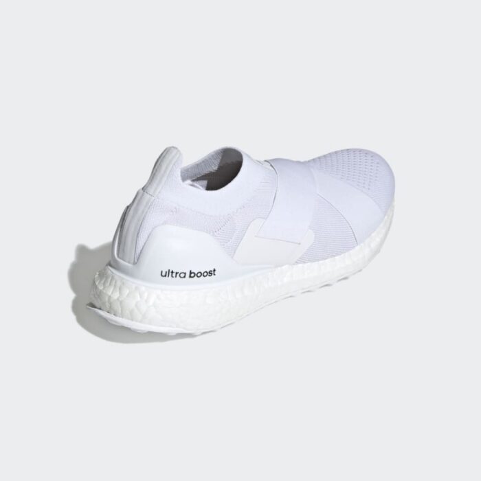 ⁦adidas Womens' Ultraboost Slip-On DNA Shoes - White- حذاء اديداس ألترا بوست سليب أون دي ان ايه للنساء لون أبيض⁩ - الصورة ⁦10⁩