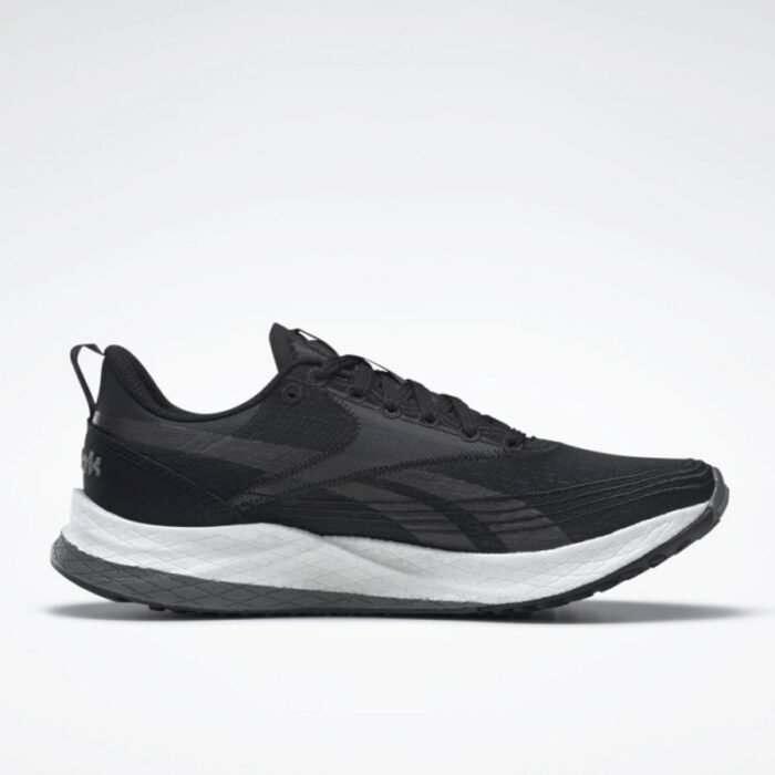 ⁦Reebok Women's Floatride Energy 4 Shoes - Black - حذاء ريبوك فلوترايد اينرجي 4 للنساء لون أسود⁩ - الصورة ⁦3⁩