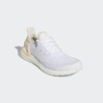 ⁦adidas Women's Ultraboost 19.5 DNA Shoes - White - حذاء اديداس الترا بوست 19.5 دي ان ايه للنساء لون أبيض⁩ - الصورة ⁦7⁩