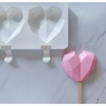 ⁦قالب بوظة سيليكون 2 خانة شكل القلب الماسي⁩ - الصورة ⁦3⁩