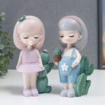 تحفة جبصين فتاة مع صبار 10 سم