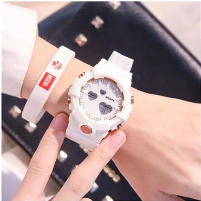 ⁦ساعة قلوب ملونة⁩ - الصورة ⁦2⁩