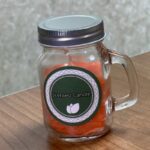 ⁦شمعة كاسة مع مسكة غطاء سيلفر⁩ - الصورة ⁦3⁩