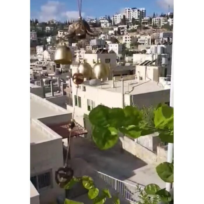 ⁦جرس باب شكل القلب⁩ - الصورة ⁦2⁩