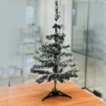 ⁦شجرة كريسماس صغيرة قياس 60*35 سم⁩ - الصورة ⁦4⁩