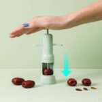 ⁦آلة يدوية لإزالة النواة ( البذرة ) من الزيتون والتمور⁩ - الصورة ⁦10⁩