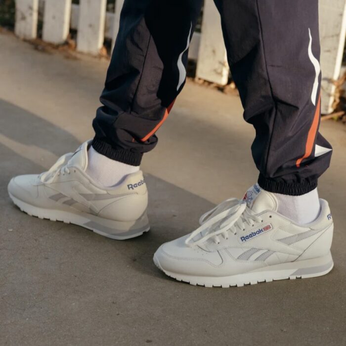 ⁦Reebok CLASSIC LEATHER⁩ - الصورة ⁦2⁩