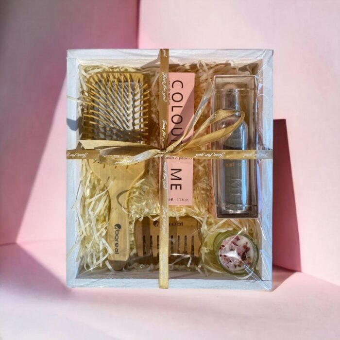 ⁦باكيج عطر colour me pearl 100 ml+عطر colour me pearl 50 ml+شمعة فواحة +مشط خشبي كبير boreal إيطالي +مشط خشبي صغير boreal إيطالي⁩ - الصورة ⁦3⁩