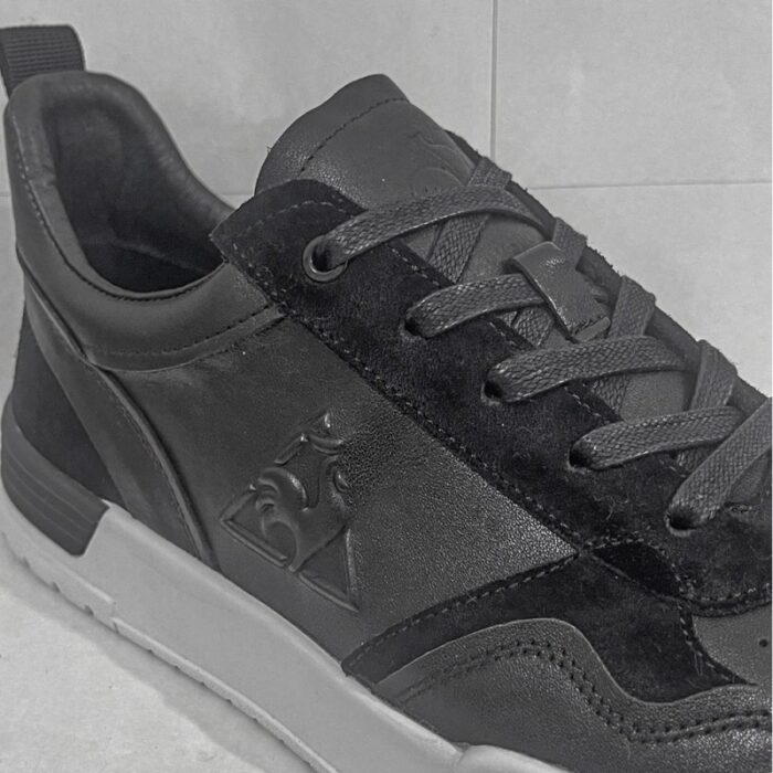⁦Le Coq Sportif Men's Court Shoes - حذاء لي كوك سبورتيف كورت للرجال لون أسود⁩ - الصورة ⁦4⁩