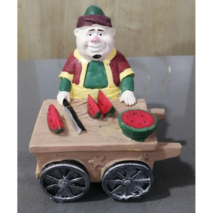 10318436_67db6a8732992 فنانيس مع عربة - الصورة 1