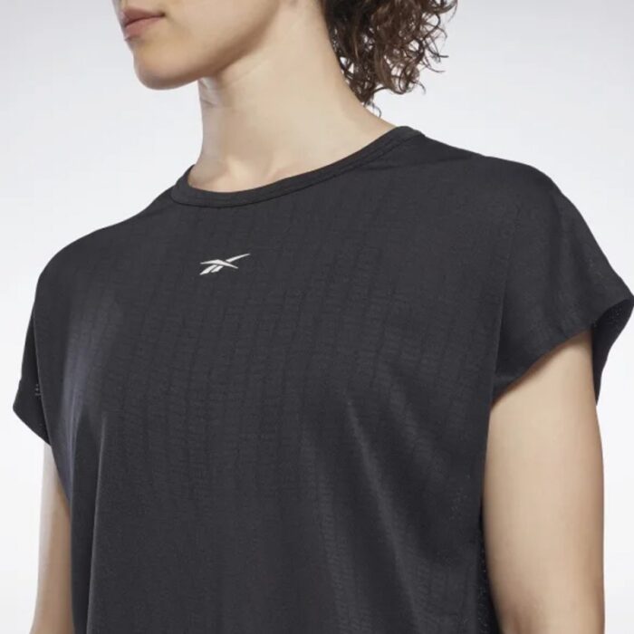 ⁦تيشيرت ريبوك يونيتد باي فيت نيس للنساء لون أسود - Reebok Women's United By Fitness T-Shirt- Black⁩ - الصورة ⁦3⁩