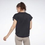 ⁦تيشيرت ريبوك يونيتد باي فيت نيس للنساء لون أسود - Reebok Women's United By Fitness T-Shirt- Black⁩ - الصورة ⁦4⁩