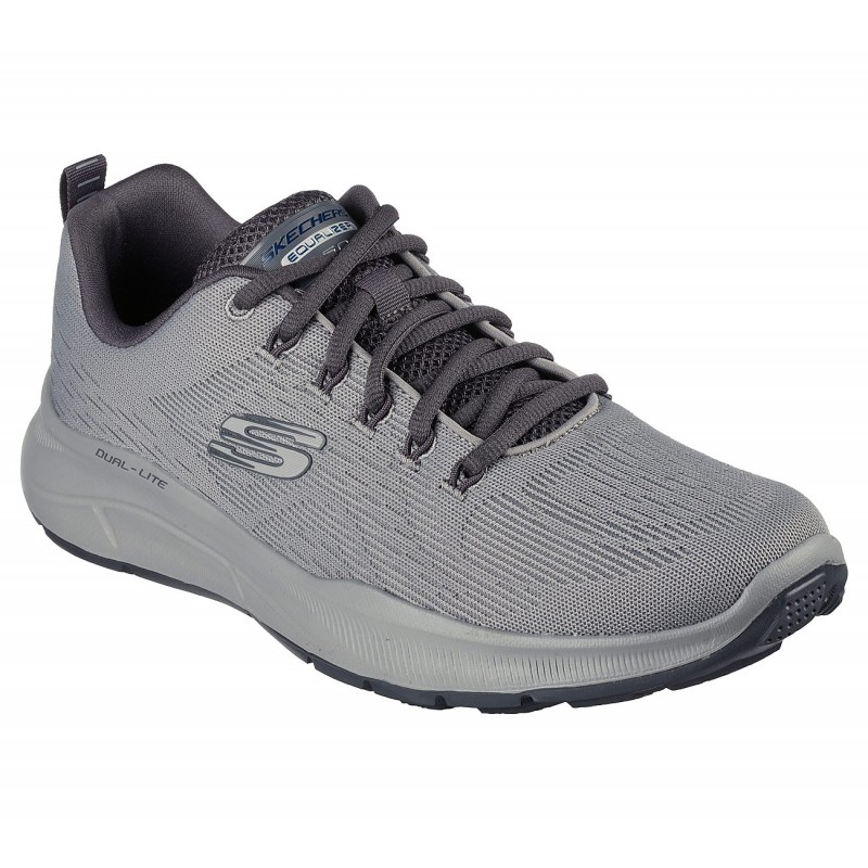 ⁦Skechers Men's Relaxed Fit: Equalizer 5.0 Shoes - حذاء سكيتشرز ريلاكس فيت: ايكوالايزر 5.0 للرجال لون رمادي⁩ - الصورة ⁦1⁩