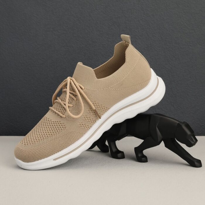 10318824_67db6c2cc22be حذاء سبورت شبابي لون بيج - الصورة 1