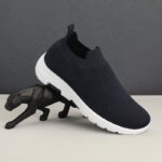 حذاء سبورت شبابي لون كحلي