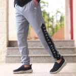 ⁦بنطلون ديادورا سبورت للرجال لون سكني - Diadora Men's Sportswear Swoosh Pants⁩ - الصورة ⁦5⁩