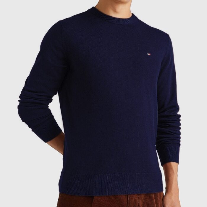 10319261_67db6da8f036b بلوزة شبابية من تومي هيلفيجر صوف ناعم DMC قبة مدورة لون كحلي - الصورة 1