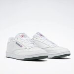 ⁦Reebok Men's Club C 85 Shoes- حذاء ريبوك كلوب سي 85 للرجال لون أبيض⁩ - الصورة ⁦2⁩