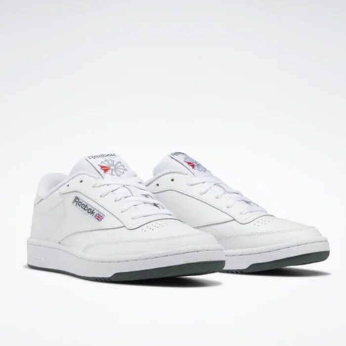 ⁦Reebok Men's Club C 85 Shoes- حذاء ريبوك كلوب سي 85 للرجال لون أبيض⁩ - الصورة ⁦2⁩