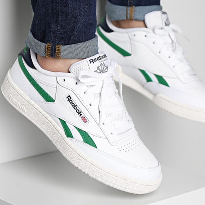 ⁦Reebok Men's Club C Revenge Shoes  - حذاء ريبوك كلوب سي ريفينج للرجال لون أبيض⁩ - الصورة ⁦2⁩